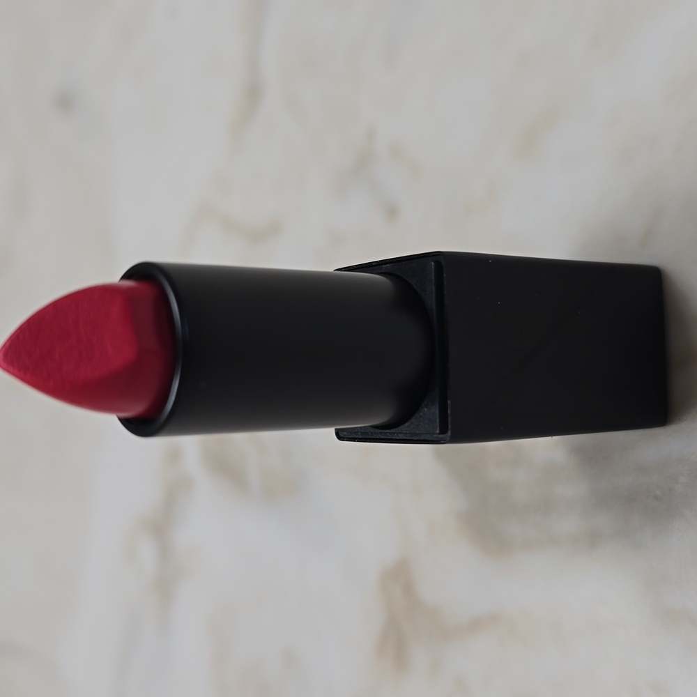 NWOB Nars Annabella Lipstick